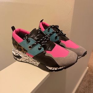 Steve Madden Sneakers